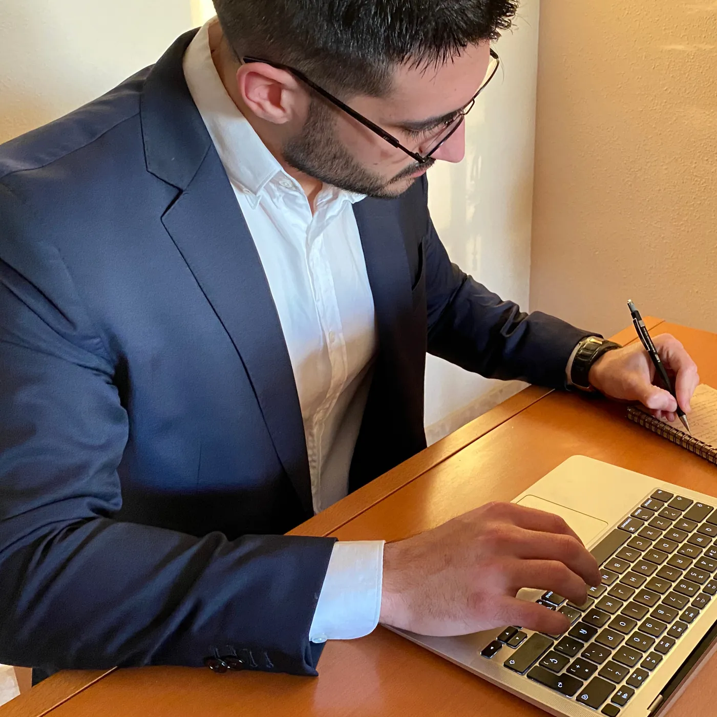 David Barberá escribiendo